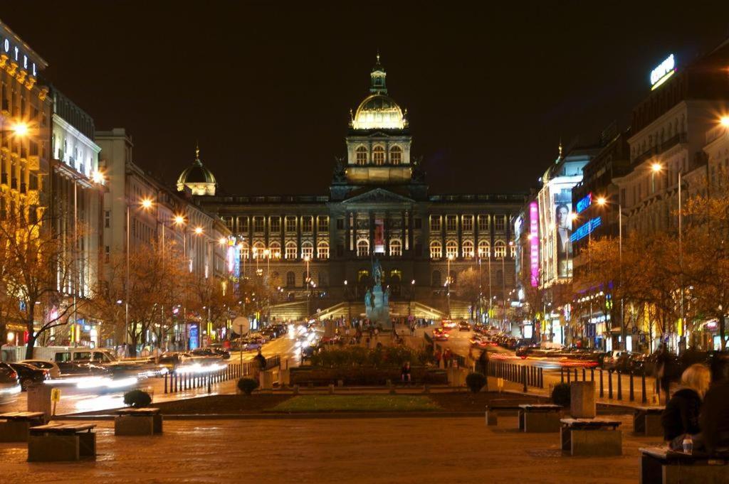 Hotel Praha Club Bed & Breakfast ภายนอก รูปภาพ