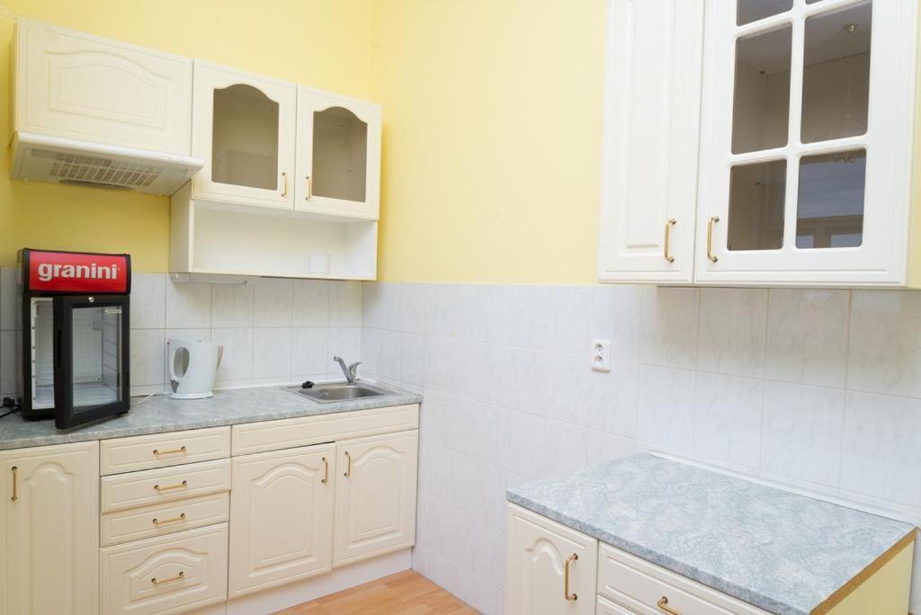 Hotel Praha Club Bed & Breakfast ภายนอก รูปภาพ