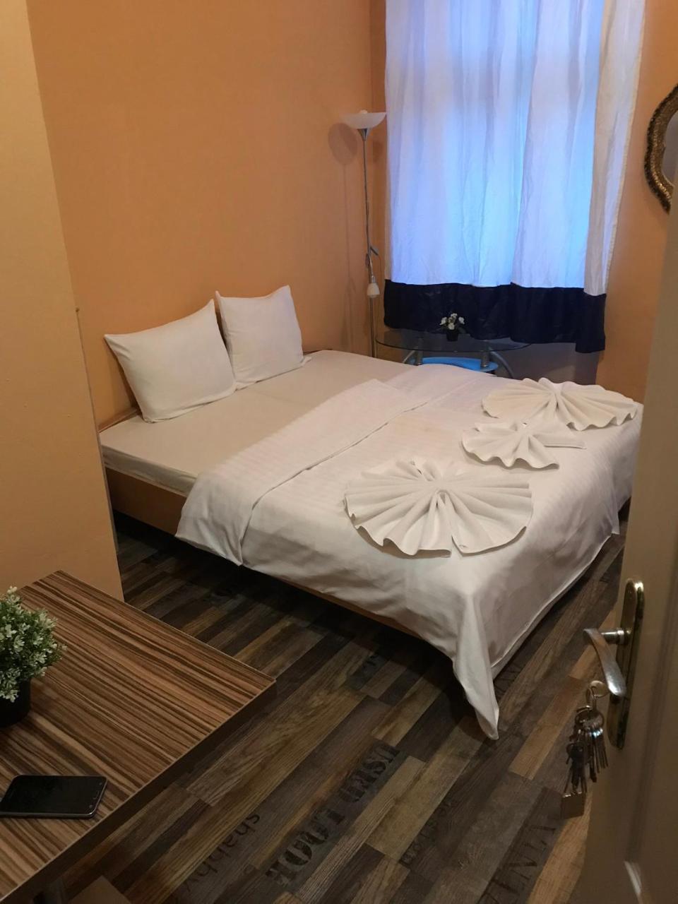 Hotel Praha Club Bed & Breakfast ภายนอก รูปภาพ