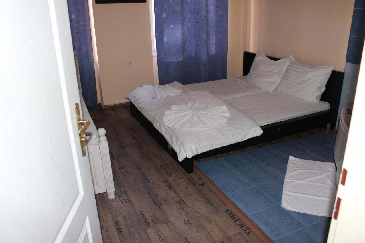 Hotel Praha Club Bed & Breakfast ภายนอก รูปภาพ