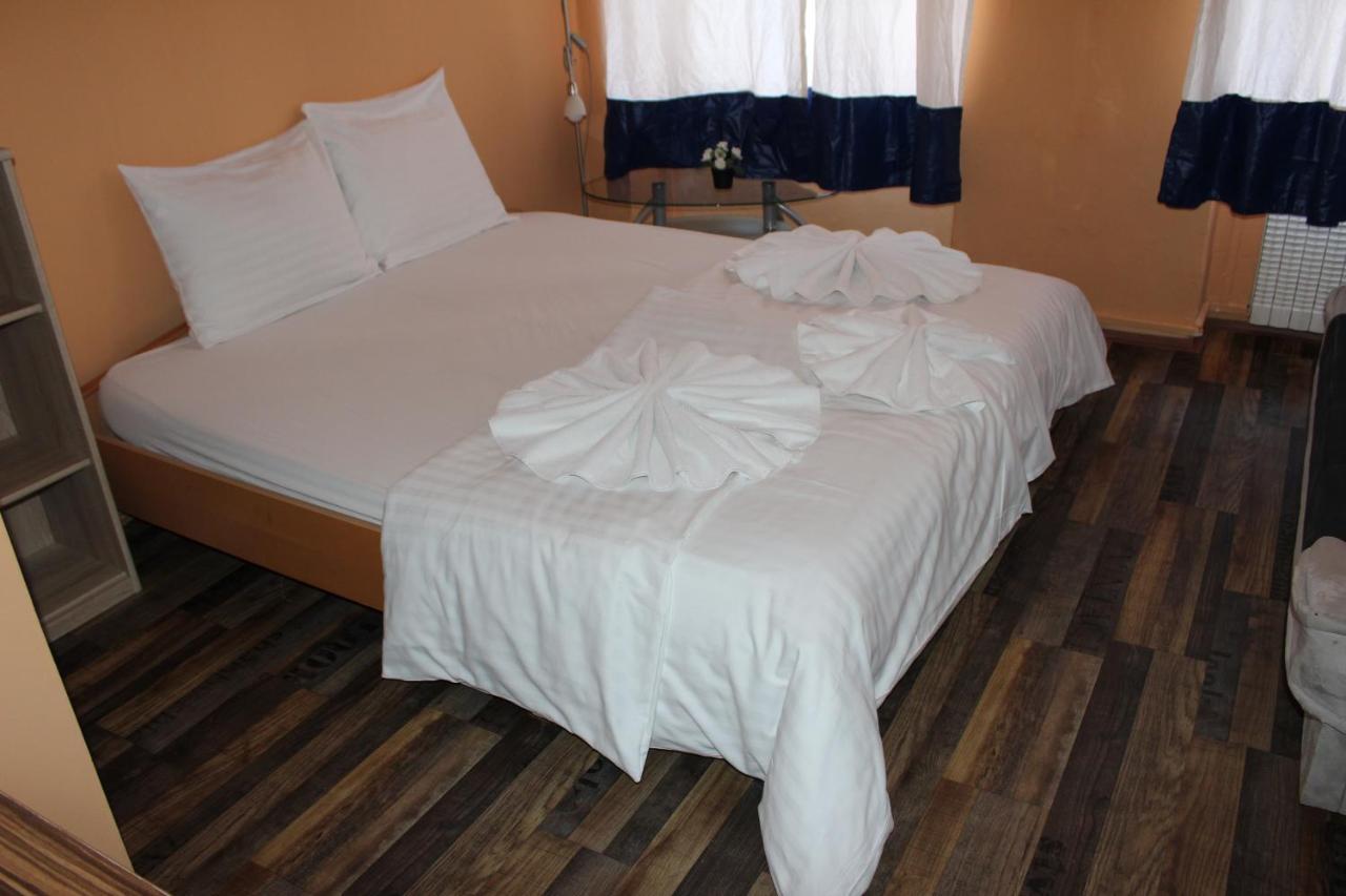 Hotel Praha Club Bed & Breakfast ภายนอก รูปภาพ