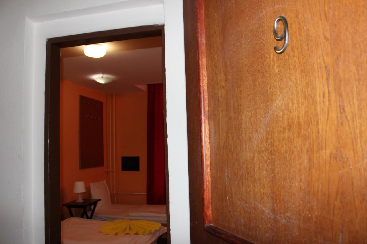 Hotel Praha Club Bed & Breakfast ภายนอก รูปภาพ