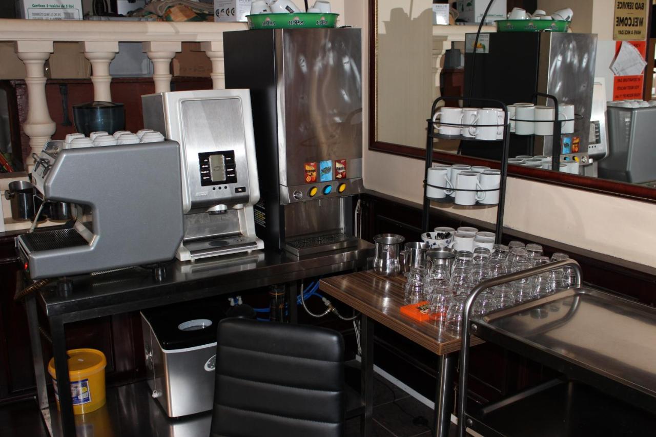 Hotel Praha Club Bed & Breakfast ภายนอก รูปภาพ